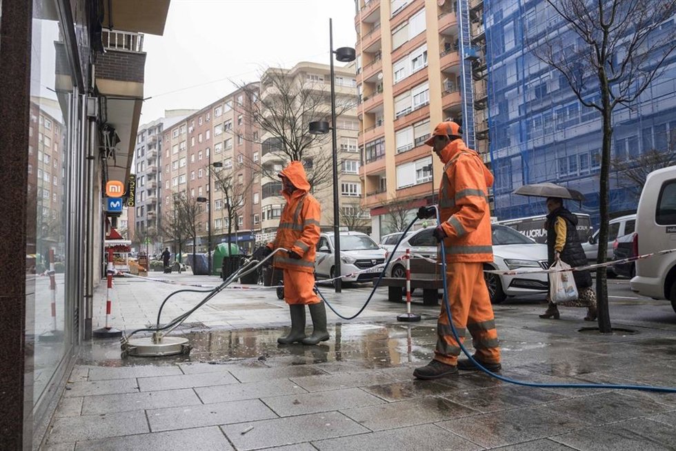 Archivo - Camargo invertirá 11 millones de euros en la limpieza viaria durante los próximos cinco años