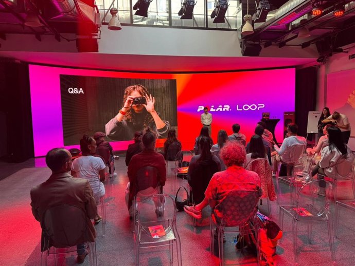 Polar presenta 'Polar Loop', su pulsera sin pantalla, personalizable y batería de hasta 8 días.