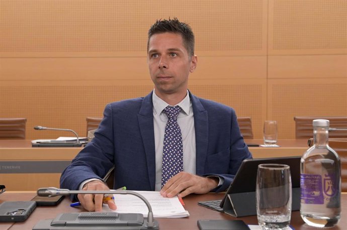 Archivo - Javier Rodríguez, consejero del Grupo Socialista en el Cabildo de Tenerife