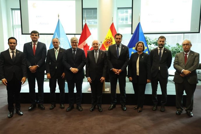 El Ministerio de Transportes y Movilidad Sostenible, a través de Aesa, Enaire y Senasa, ha firmado tres acuerdos con la Organización de Aviación Civil Internacional (OACI) para impulsar la dotación de personal en dicho organismo.