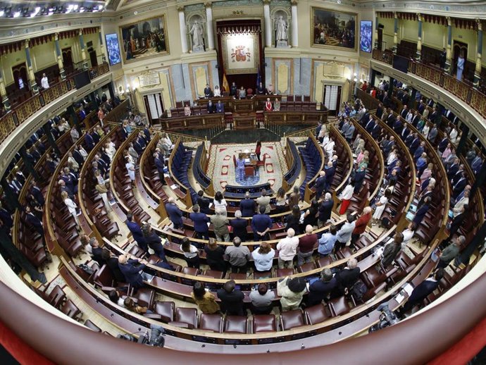 Diputados en el hemiciclo