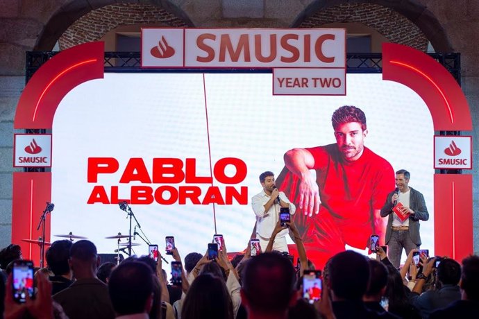 Santander SMusic celebra su segundo aniversario con la presentación en primicia del nuevo videoclip de Pablo Alborán.