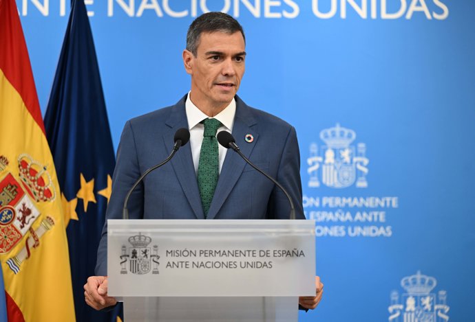 El presidente del Gobierno, Pedro Sánchez, durante su comparecencia ante los medios en la Representación Permanente de España en la ONU