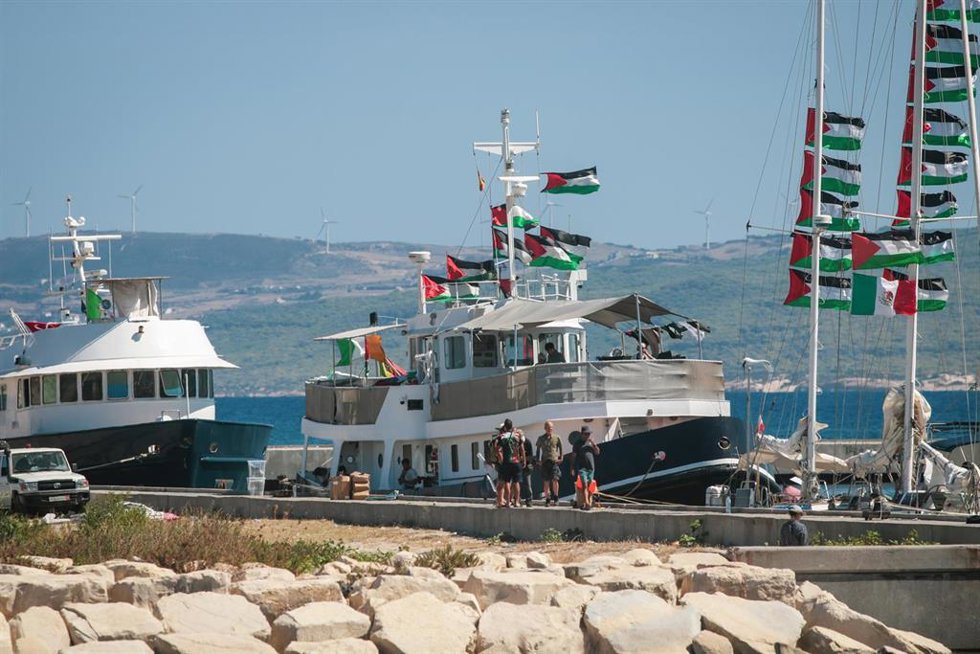 Un barco de la Global Sumud Flotilla que se dirige hacia la Franja de Gaza