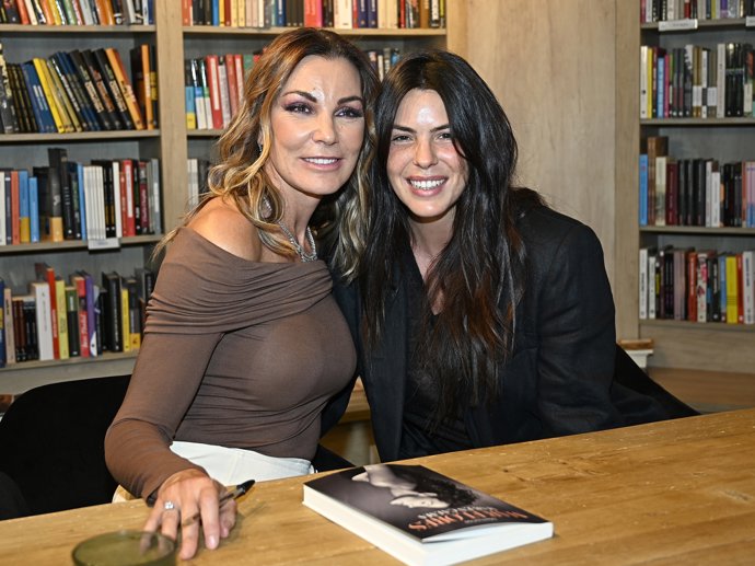 Laura Matamoros y Mar Flores