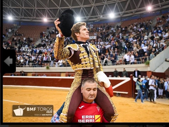 Borja Jiménez, a hombros, en la última corrida de San Mateo 2025 de Logroño