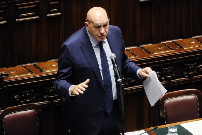 Ministro Guido Crosetto por ocasião do briefing do Ministro da Defesa sobre os ataques à Flotilha Global Sumud e sobre o desenvolvimento da situação na frente do Leste Europeu. Câmara dos Deputados em Roma, quinta-feira, 25 de setembro