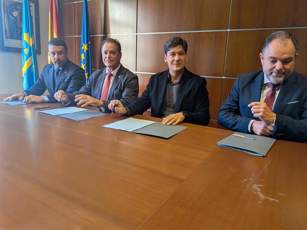 Firma del convenio para el relevo en el sector minorista
