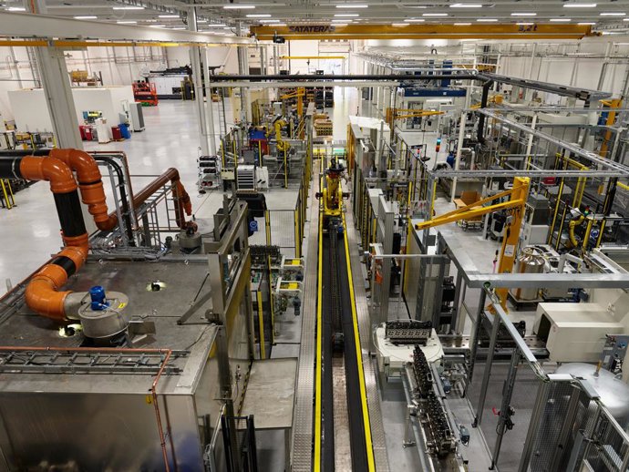 AGCO Power’s Linnavuori factory in Finland, expanded with a €54 million investment, now features state-of-the-art machining and remanufacturing facilities. The site leads in sustainable power generation and circular economy practices, supporting farmers w