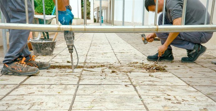 Obras de mantenimiento en el Hospital Virgen del Rocío.