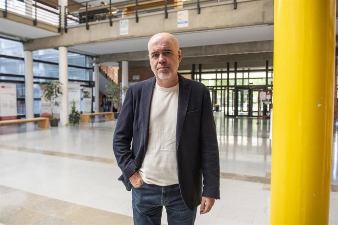 El secretario general de CCOO, Unai Sordo, antes del inicio de las Jornadas de Estudios Jurídicos, en el Aula Magna del Edificio Jurídico Empresarial Melchor de Macanaz, de la UCLM.