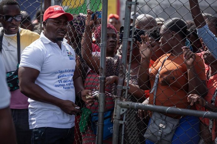 Archivo - Imagen de archivo de refugiados haitianos.