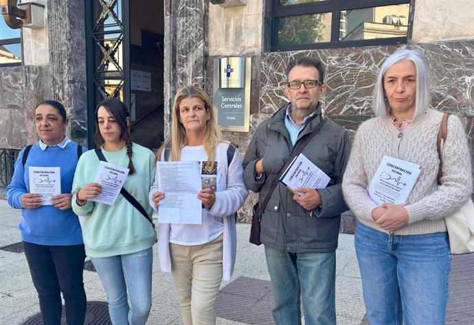 Representantes del Movimiento Vecinal de Oviedo anuncian una concentración frente al Sespa.