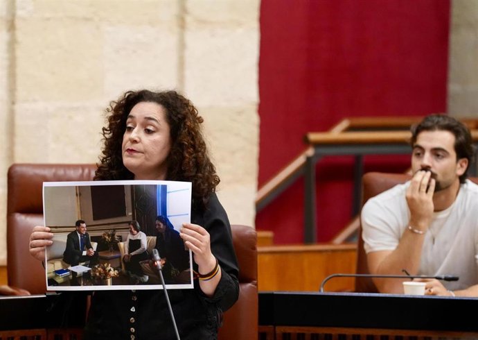 La portavoz de Por Andalucía, Inmaculada Nieto, en la sesión de control del pleno del 25 de septiembre de 2025.