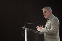 Collboni aborda con el Tour qué hacer con los equipos israelíes que salgan de Barcelona en 2026