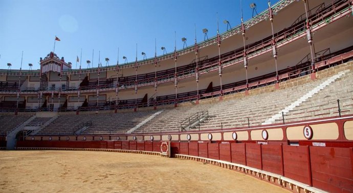Archivo - Interior de la Plaza de Toros de El Puerto de Santa María