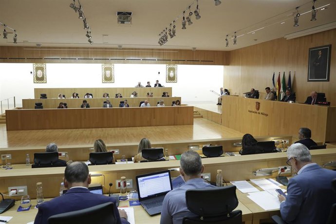 Sesión plenaria de septiembre de 2025 en la Diputación de Málaga.