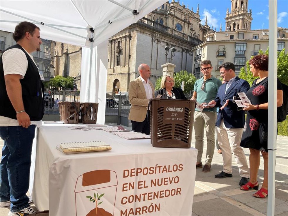 Nueva campaña sobre la nueva recogida separada de biorresiduos