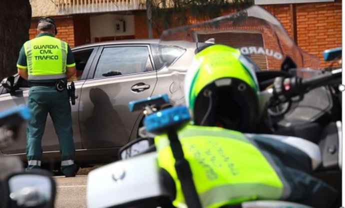 Investigada la conductora de uno de los coches implicados en la muerte de una motorista en Arroyo.