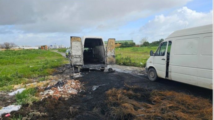 Imagen de archivo de un vertido en Alcalá de Guadaíra, Sevilla.