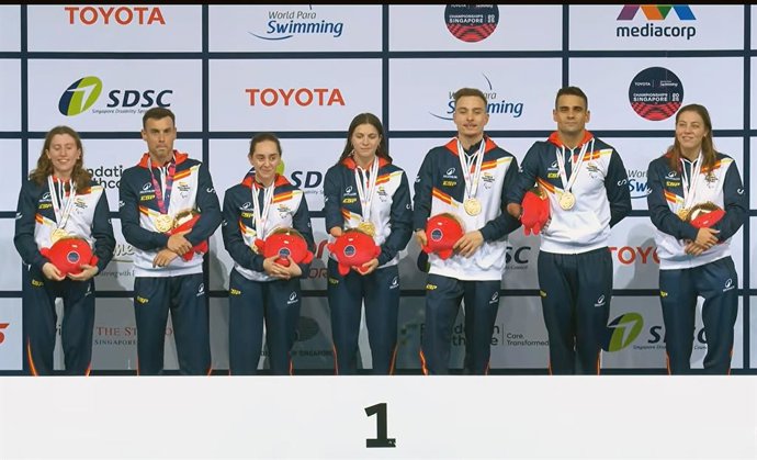 Los componentes del relevo 4x100 estilos 34 puntos tras ganar el oro en los Mundiales de Natación Paralímpica de Singapur