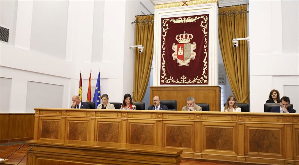 Pleno en las Cortes de C-LM.