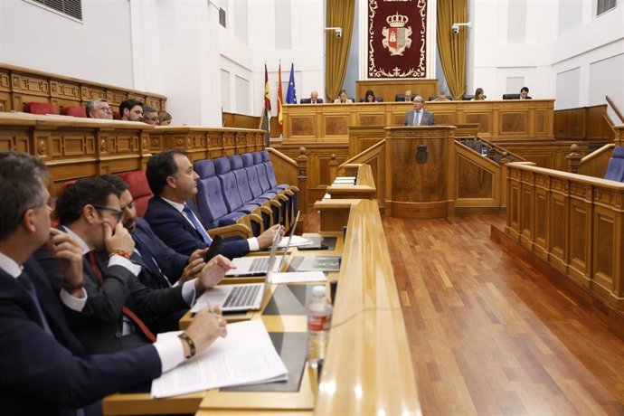 Pleno en las Cortes de C-LM.