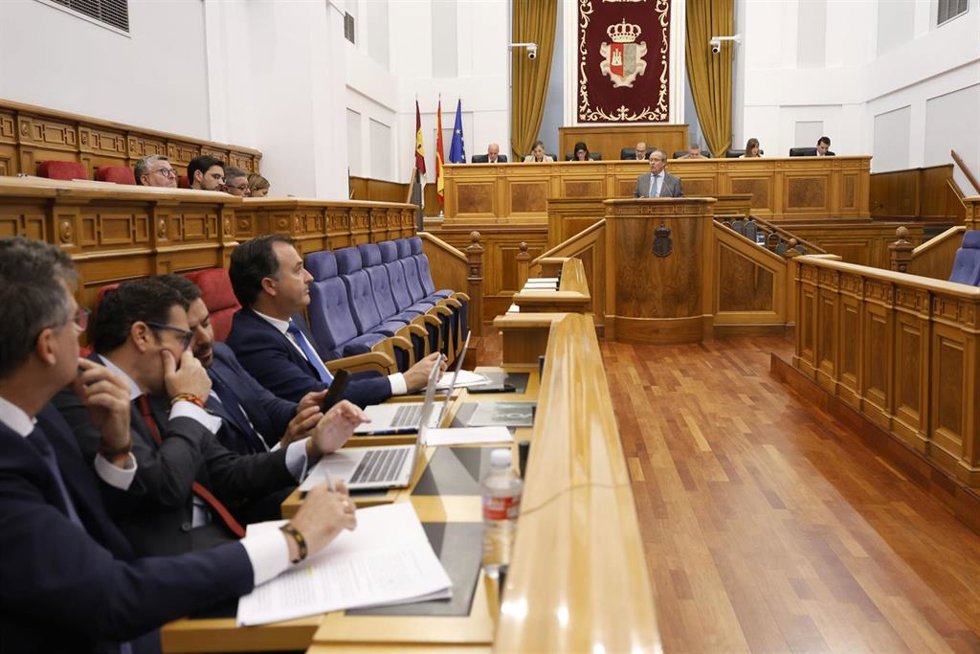 Pleno en las Cortes de C-LM.