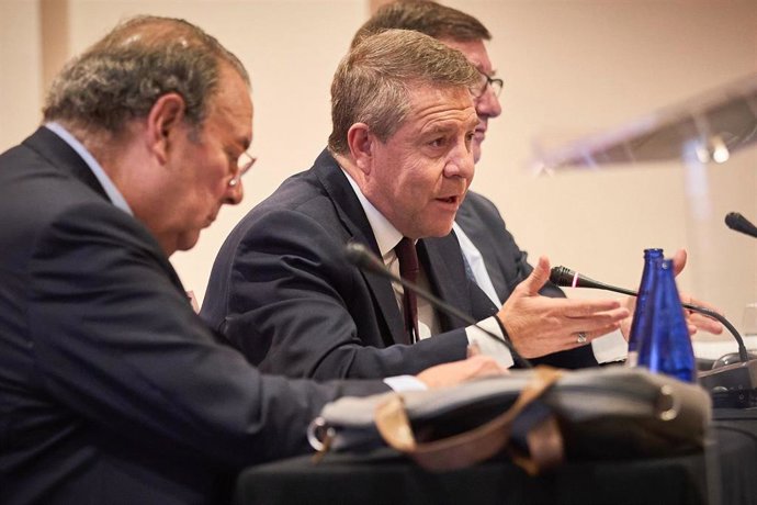 El Presidente De Castilla-La Mancha, Emiliano García-Page, Ha Intervenido Este Jueves Como Invitado Especial En La Asamblea General De La Mesa Del Turismo, En La Que Ha Compartido Su Visión Del Territorio Castellano-Manchego Como Destino Turístico.