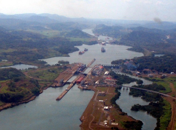 Seção intermediária do Canal do Panamá