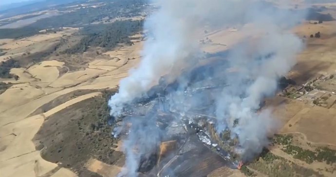 Incendio en Villasinta de Torio (León).