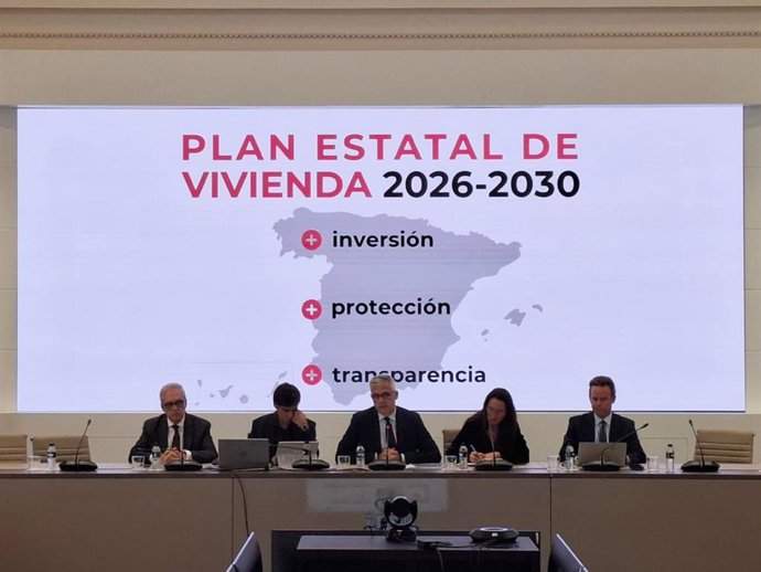 El secretario de Estado de Vivienda y Agenda Urbana, David Lucas, durante una reunión de la Comisión Multilateral de Vivienda y Suelo. En Madrid, a 25 de septiembre de 2025.