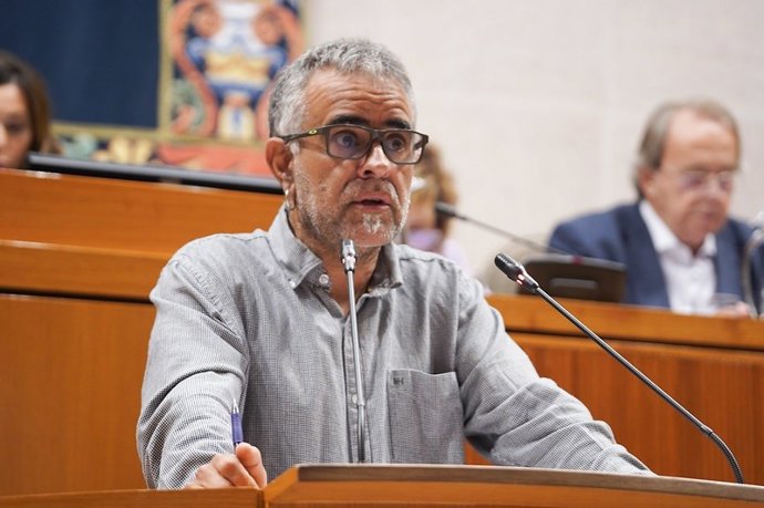 Archivo - El diputado de Podemos, Andoni Corrales.