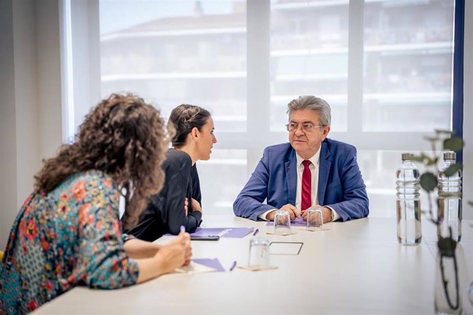 La Eurodiputada Y 'Número Dos' De Podemos, Irene Montero, Durante Una Reunión Con El Líder De La Francia Insumisa, Jean-Luc Mélenchon, En Madrid