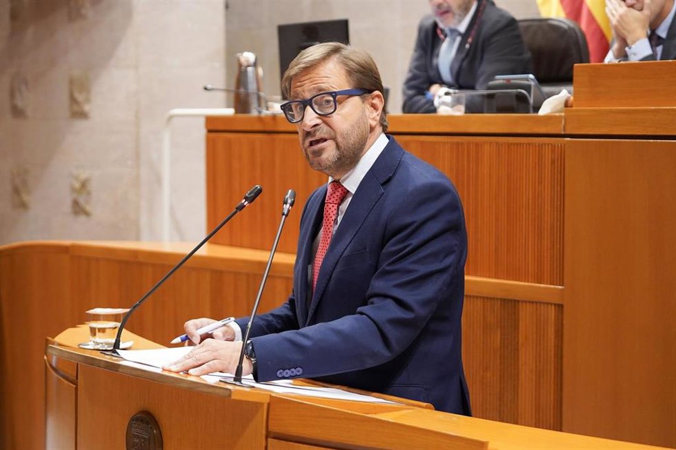 Archivo - El portavoz del PP Aragón, Fernando Ledesma.