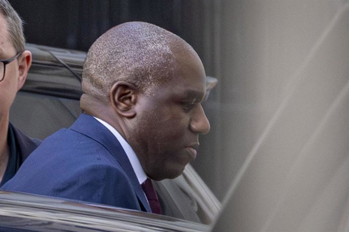 5 de setembro de 2025, Londres, Londres, Reino Unido: Londres, Reino Unido. O Ministro das Relações Exteriores, David Lammy, chega à parte de trás da Downing Street em Westminster, no centro de Londres. Angela Rayner renunciou ao cargo de vice-primeira-mi