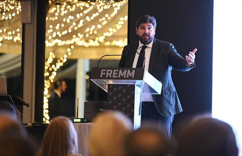 El presidente de la Comunidad, Fernando López Miras, en la clausura de la 48 Asamblea General de la Federación Regional de Empresarios del Metal de Murcia