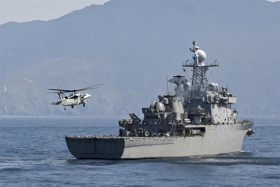 Archivo - Buque de la Armada de Corea del Sur durante unas maniobras en abril de 2025 (archivo)