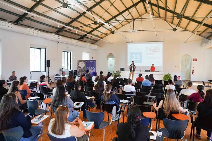 Un centenar de personas participan en una jornada de selección de PalmaActiva para la compañía Primark.