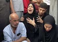 Vox se ausenta en un minuto de silencio en Granada a petición del PSOE por el "genocidio" en Gaza