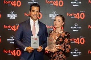 Los abogados Juan Gonzalo Ospina y Beatriz Uriarte, del despacho Ospina Abogados