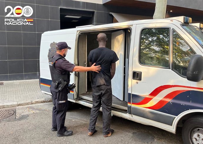 A prisión por robar a la fuerza en cafeterías, supermercados, polideportivos y colegios de Palma.