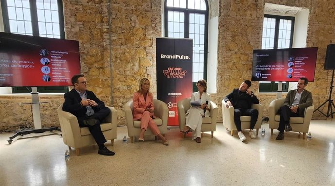 La directora de Marketing y Marca Propia de Hefame, Isabel Santos, interviene en el foro BrandPulse