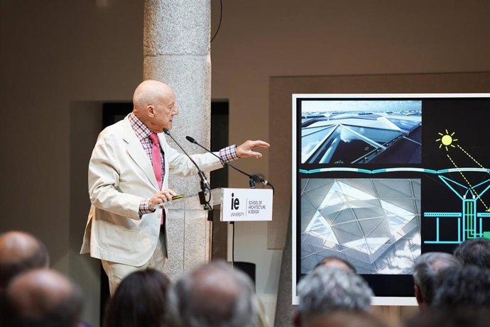 Norman Foster, en la inauguración del IE Creative Campus