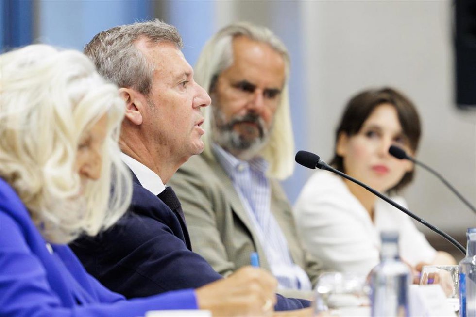 El presidente de la Xunta, Alfonso Rueda, participa en Vigo en una tribuna-coloquio  organizada por la Asociación-Clúster de Empresas de Ingeniería, Consultoría y Servicios Tecnológicos de Galicia (AGEINCO).