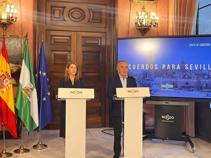 Celebración de la junta de Gobierno local este viernes en el Ayuntamiento de Sevilla.