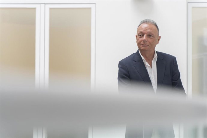 Archivo - El presidente de la Confederación Empresarial de la Comunitat Valenciana (CEV), Salvador Navarro, posa para Europa Press, a 25 de julio de 2024, en Valencia, Comunidad Valenciana (España). 