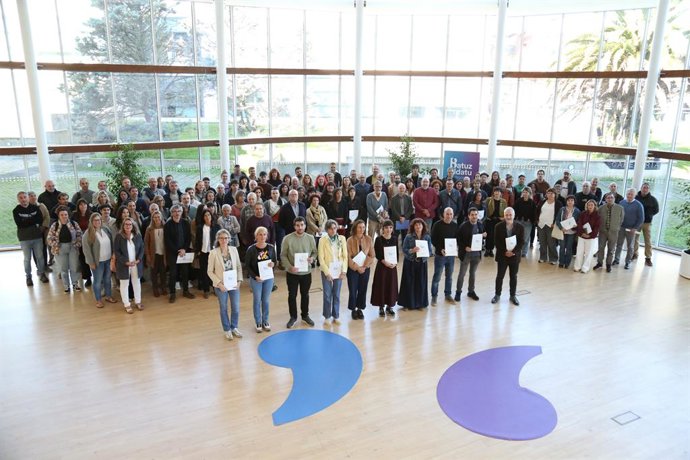 Batuz Aldatu adostasun sozialeko dinamikaren 113 sinatzaile elkartu dira ostiral honetan Donostian