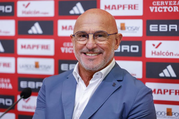 Luis de la Fuente, head coach of Spain, attends his press conference to announce the squad list for the World Cup 2026 qualifying matches against Bulgaria and Turkey at Ciudad del Futbol on August 29, 2025, in Las Rozas, Madrid, Spain.