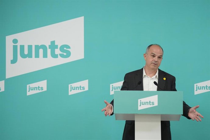 Archivo - El secretario general de Junts, Jordi Turull, ofrece una rueda de prensa para valorar la sentencia favorable del Tribunal Constitucional a la Ley de Amnistía, a 26 de junio de 2025, en Barcelona (España). 